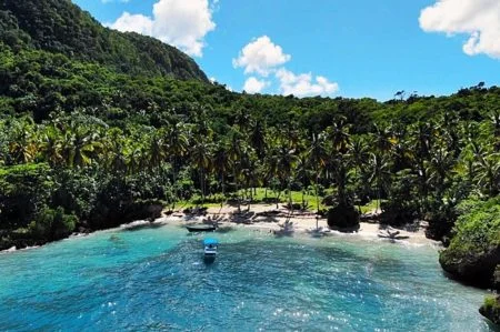 playa-madama-peninsula-de-samana-mejores-playas-virgenes-hacer-snorkel-buceo-bucear-corales-pueblo-distrito-municipal-las-galeras-todo-republica-dominicana-4-1-450×299